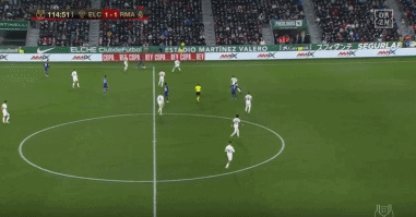 Dro的崛起：巴萨新星在马竞之战中展翅高飞